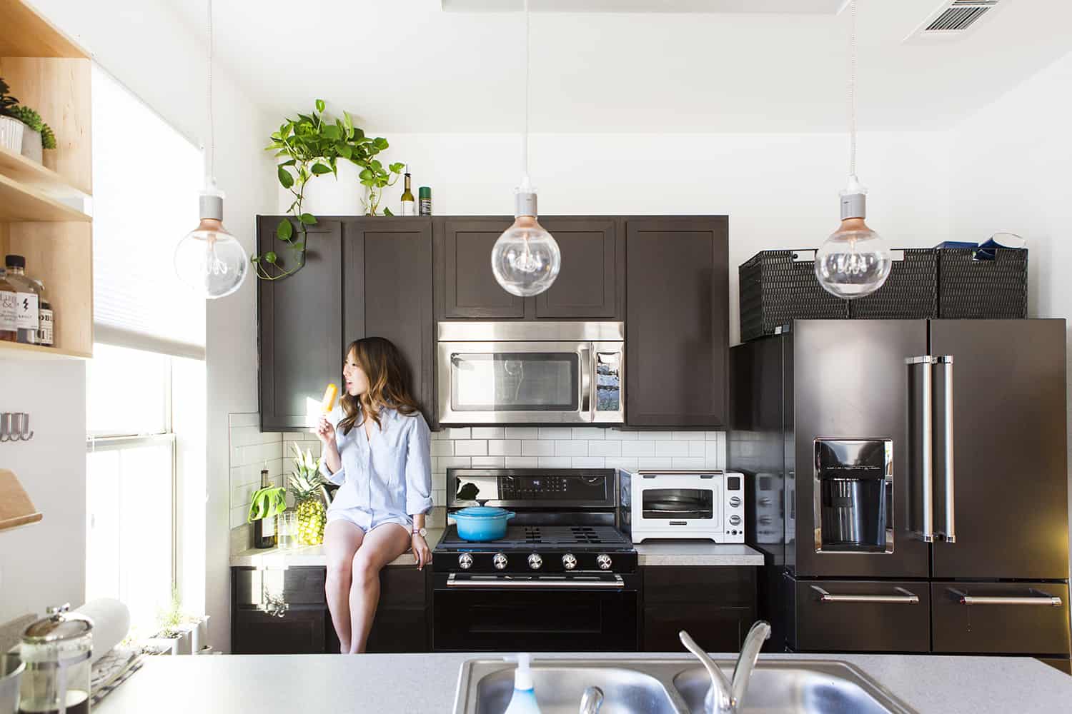 New Kitchen Backsplash & White Walls